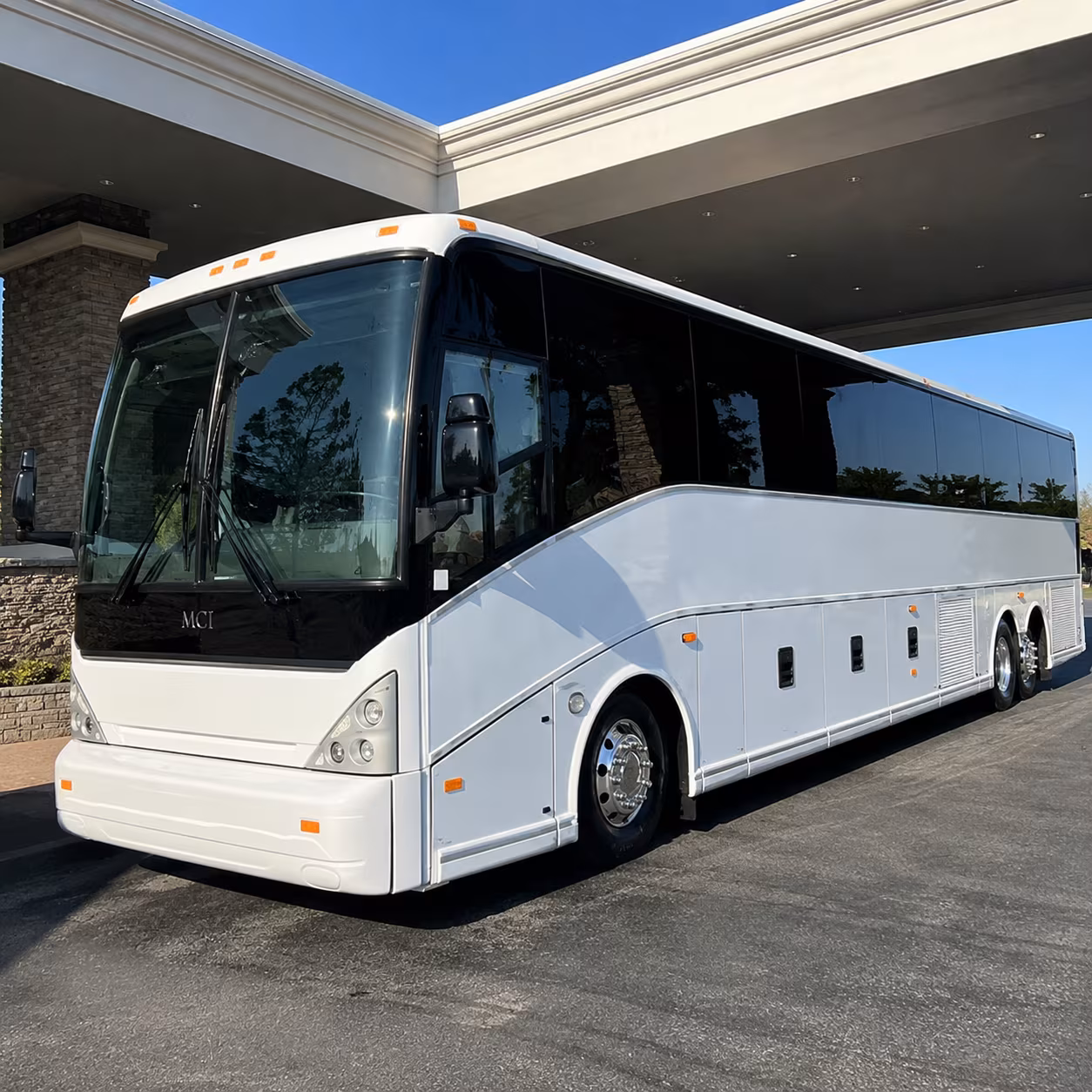 snowbird season airport shuttle buses serving largo and all of pinellas county
